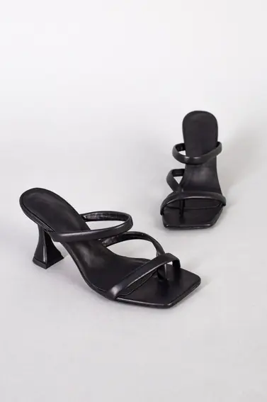 Шлепанцы женские кожаные черного цвета на каблуке фото 9 — интернет-магазин Tapok