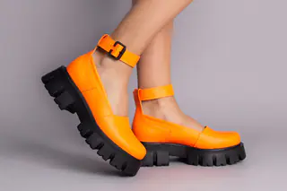 Туфли женские кожаные оранжевые на массивной подошве
