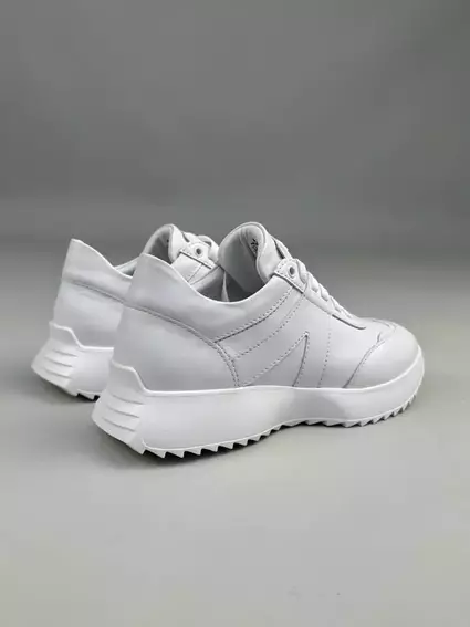 Кросівки жіночі шкіряні білого кольору фото 11 — інтернет-магазин Tapok