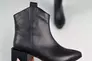 Ботинки казаки женские кожаные черного цвета на каблуке демисезонные Фото 10
