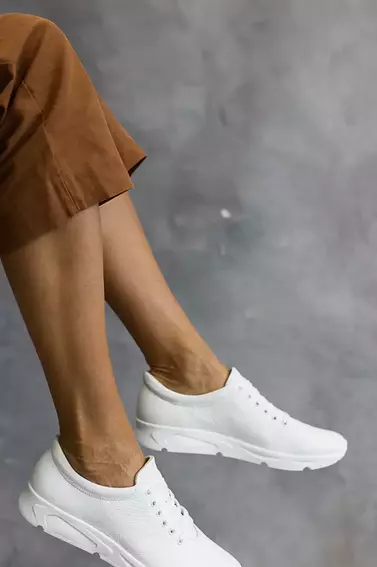 Жіночі кросівки шкіряні весняно-осінні білі Milord Olimp фото 5 — інтернет-магазин Tapok
