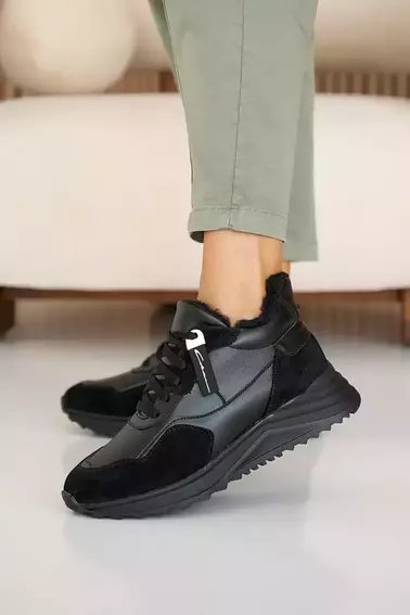 Жіночі кросівки шкіряні зимові чорні Yuves 235  на меху фото 5 — інтернет-магазин Tapok