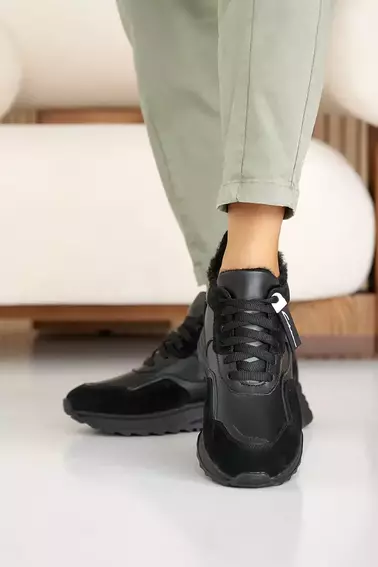 Жіночі кросівки шкіряні зимові чорні Yuves 235  на меху фото 7 — інтернет-магазин Tapok