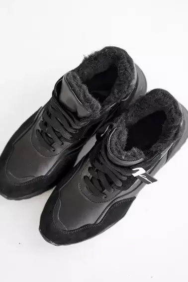 Женские кроссовки кожаные зимние черные Yuves 235 на меху фото 13 — интернет-магазин Tapok