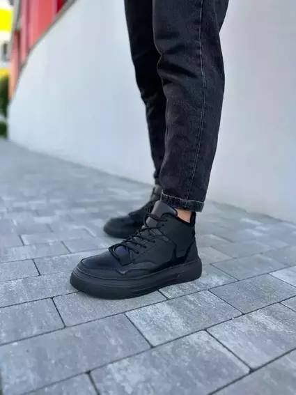 Ботинки мужские кожаные черные на черной подошве демисезонные фото 2 — интернет-магазин Tapok