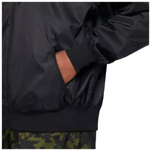 Куртка чоловіча Nike M Nsw Spe Wvn Lnd Wr Hd Jkt Black DA0001-010 фото 4 — інтернет-магазин Tapok