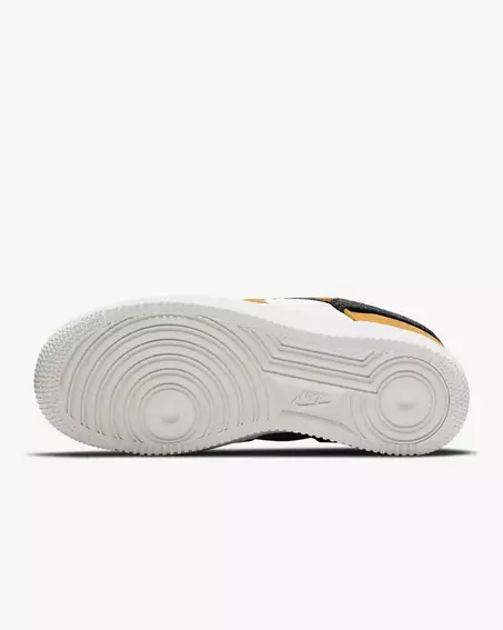 Кросівки Nike Air Force 1 Lxx Brown/White Dq0858-100 фото 2 — інтернет-магазин Tapok