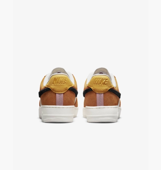 Кроссовки Nike Air Force 1 Lxx Brown/White Dq0858-100 фото 22 — интернет-магазин Tapok
