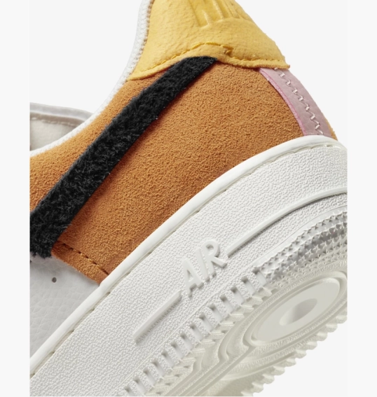Кроссовки Nike Air Force 1 Lxx Brown/White Dq0858-100 фото 24 — интернет-магазин Tapok