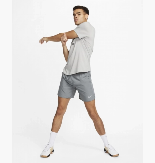Шорты Nike Dri-Fit Challenger Grey Dv9344-084 фото 10 — интернет-магазин Tapok