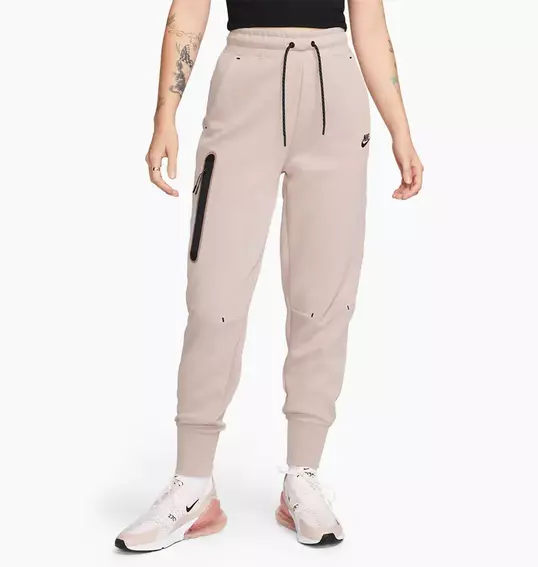 Брюки Nike Sportswear Tech Fleece Beige CW4292-272 фото 1 — интернет-магазин Tapok
