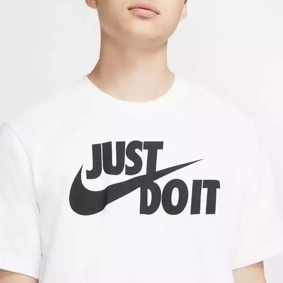 Футболка чоловіча Nike M Nsw Tee Just Do It Swoosh White AR5006-100 фото 4 — інтернет-магазин Tapok