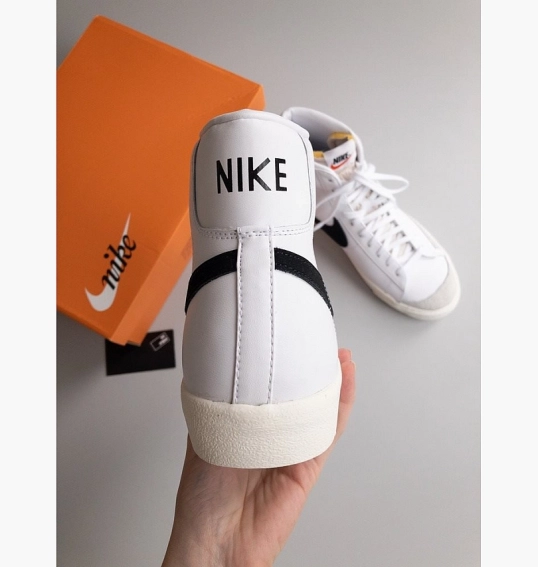 Кросівки Nike Blazer Mid 77 Vintage White BQ6806-100 фото 11 — інтернет-магазин Tapok