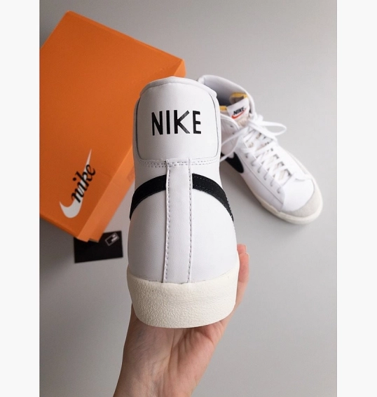 Кроссовки Nike Blazer Mid 77 Vintage White BQ6806-100 фото 11 — интернет-магазин Tapok