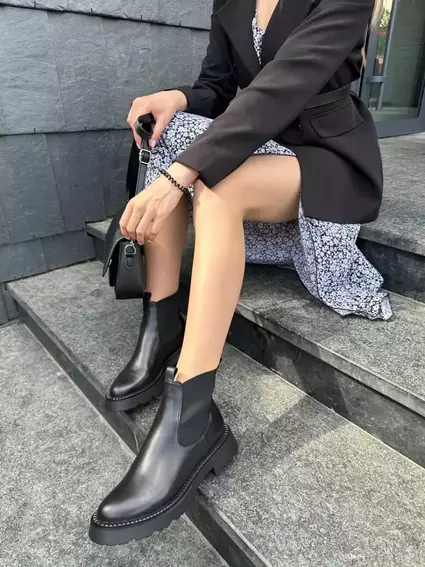 Челси женские кожаные черного цвета демисезонные фото 5 — интернет-магазин Tapok