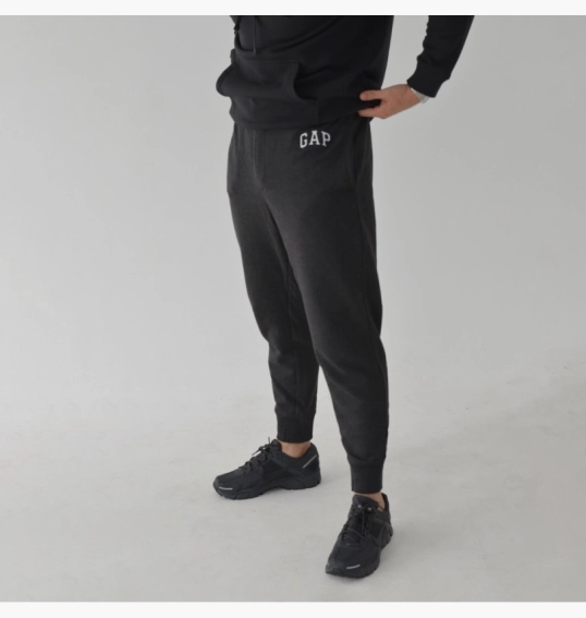 Брюки Gap Logo Fleece Pants Charcoal Gray 221236011 фото 54 — интернет-магазин Tapok