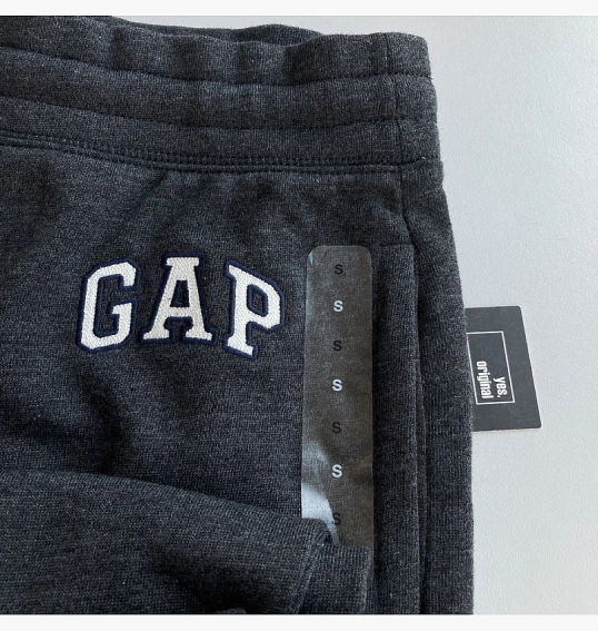 Брюки Gap Logo Fleece Pants Charcoal Gray 221236011 фото 39 — интернет-магазин Tapok