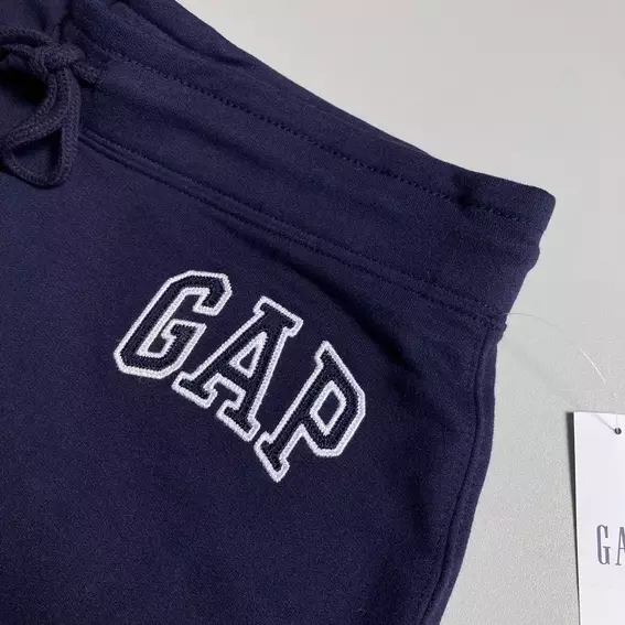 Шорти жіночі Gap Logo Fleece Navy Uniform 819925001 фото 3 — інтернет-магазин Tapok