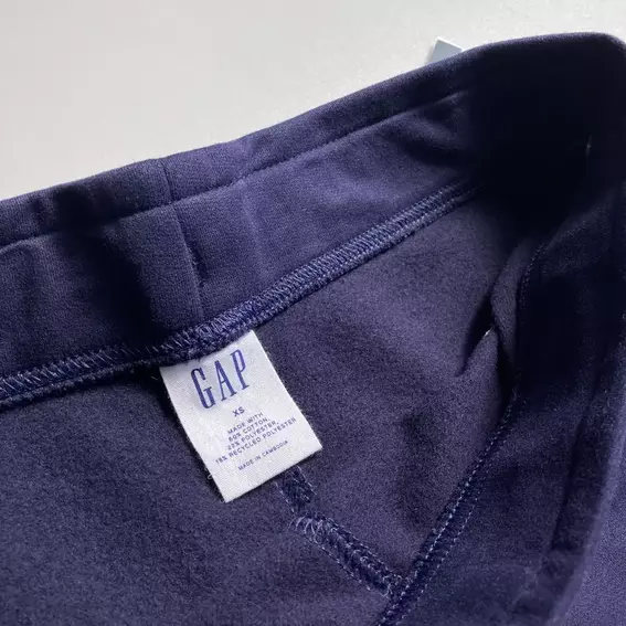 Шорти жіночі Gap Logo Fleece Navy Uniform 819925001 фото 5 — інтернет-магазин Tapok