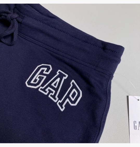 Шорти жіночі Gap Logo Fleece Navy Uniform 819925001 фото 17 — інтернет-магазин Tapok