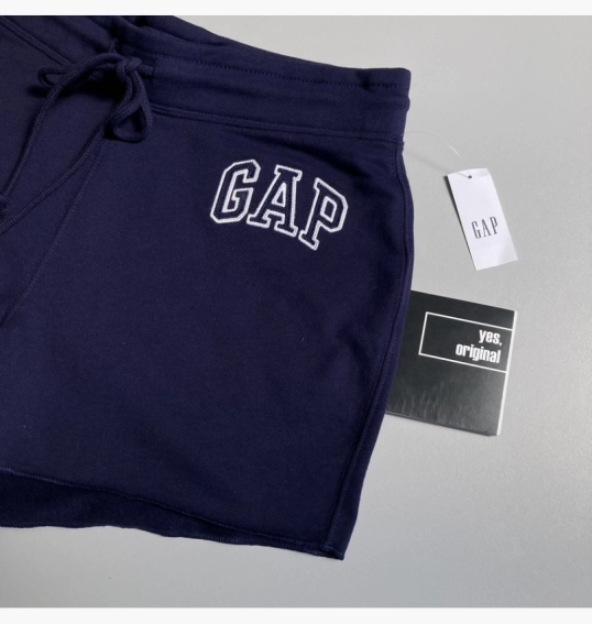 Шорти жіночі Gap Logo Fleece Navy Uniform 819925001 фото 18 — інтернет-магазин Tapok