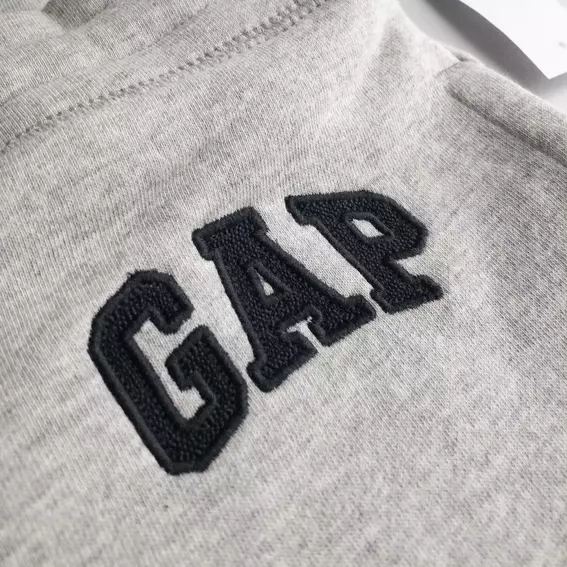 Брюки Gap Logo Fleece Joggers Light Heather Gray n 221236001-2 фото 5 — интернет-магазин Tapok