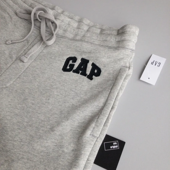 Брюки Gap Logo Fleece Joggers Light Heather Gray n 221236001-2 фото 14 — интернет-магазин Tapok