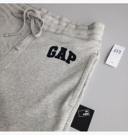 Брюки Gap Logo Fleece Joggers Light Heather Gray n 221236001-2 фото 43 — интернет-магазин Tapok