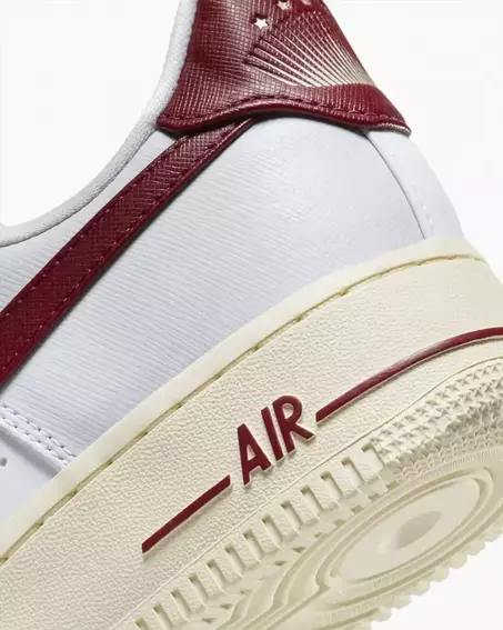 Кросівки Nike Wmns Air Force 1 07 Se Grey DV7584-001 фото 2 — інтернет-магазин Tapok