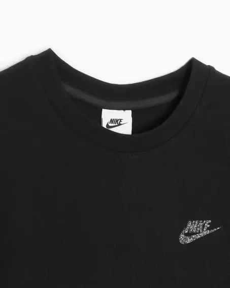 Футболка Nike Sportswear Tech Essentials Black DQ4320-010 фото 3 — интернет-магазин Tapok