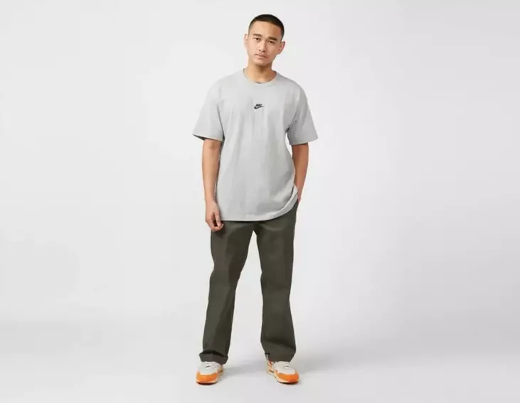 Футболка Nike Nrg Premium Essentials T-Shirt Grey DO7392-063 фото 3 — интернет-магазин Tapok