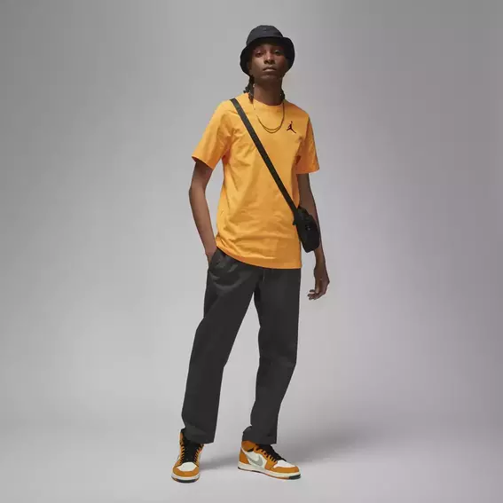 Футболка Air Jordan Jumpman Short-Sleeve T-Shirt Yellow DC7485-717 фото 4 — інтернет-магазин Tapok