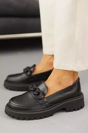 Жіночі туфлі шкіряні весняно-осінні чорні Emirro Фурнітура фото 1 — інтернет-магазин Tapok