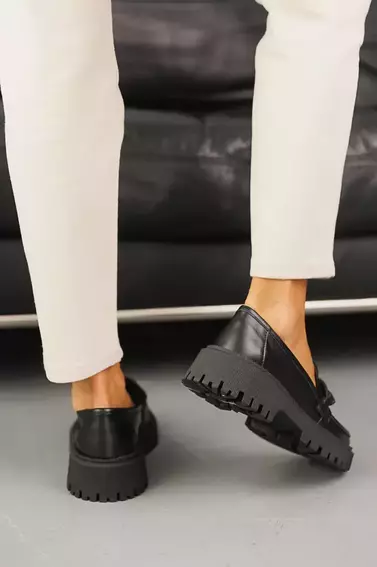 Жіночі туфлі шкіряні весняно-осінні чорні Emirro Фурнітура фото 9 — інтернет-магазин Tapok