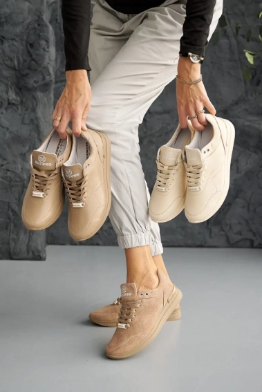Женские кроссовки кожаные весенне-осенние молочные Emirro 2121 фото 2 — интернет-магазин Tapok