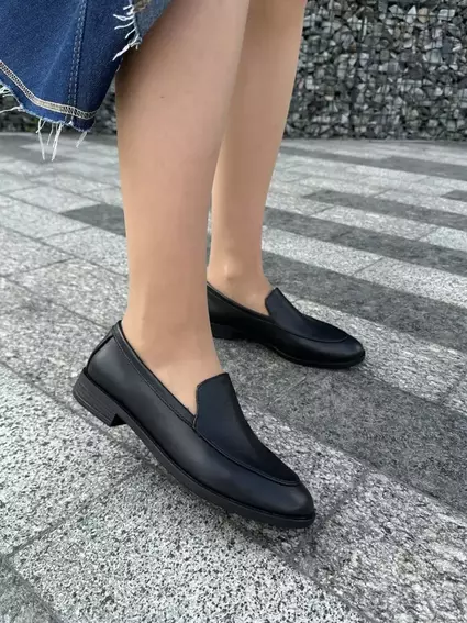 Лоферы женские кожаные черные фото 1 — интернет-магазин Tapok