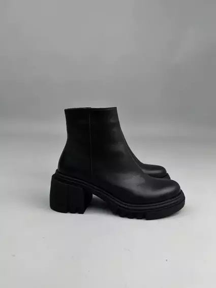 Ботинки женские кожаные черного цвета на каблуках демисезонные фото 12 — интернет-магазин Tapok