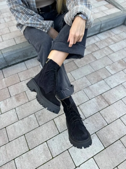 Ботинки женские замшевые черного цвета низкий ход демисезонные фото 16 — интернет-магазин Tapok