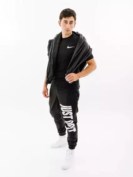 Футболка Nike M NSW TEE CLUB+ HDY PRNT SWSH FD4200-010 фото 5 — интернет-магазин Tapok
