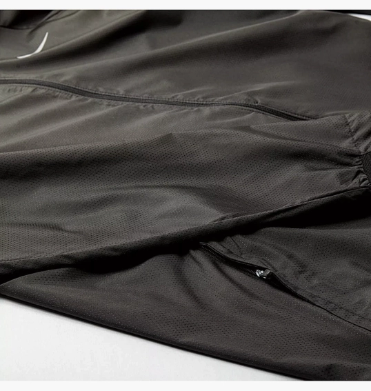 Куртка Nike Essential Running Hooded Black BV4870-010 фото 10 — интернет-магазин Tapok