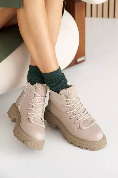 Женские ботинки кожаные зимние бежевые OLLI 24 фото 1 — интернет-магазин Tapok
