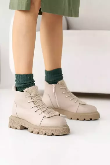 Женские ботинки кожаные зимние бежевые OLLI 24 фото 2 — интернет-магазин Tapok