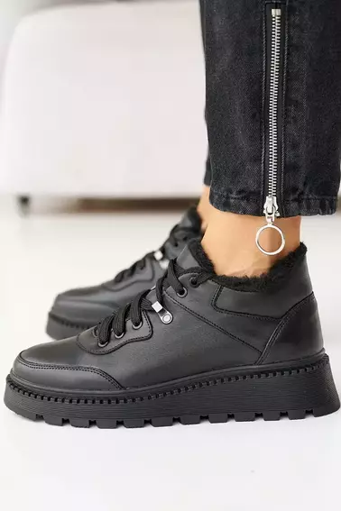 Жіночі черевики шкіряні зимові чорні Udg 24149/1А фото 1 — інтернет-магазин Tapok