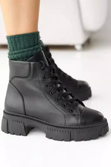 Жіночі черевики шкіряні зимові чорні Udg 24178/1А фото 1 — інтернет-магазин Tapok