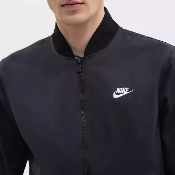 Куртка Nike Nk Club Wvn Ul Bombr Jkt Black Dm6821-010 фото 3 — інтернет-магазин Tapok
