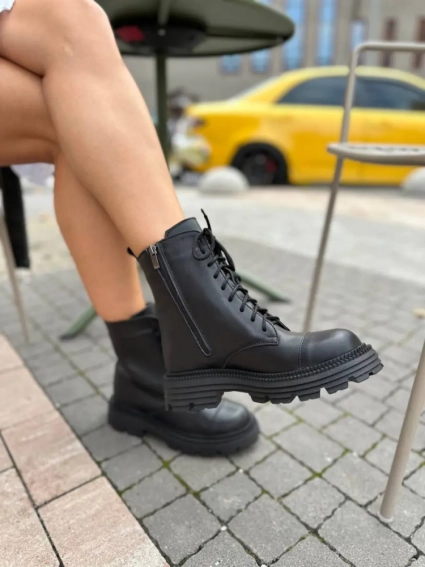 Ботинки женские кожаные черные демисезонные фото 21 — интернет-магазин Tapok