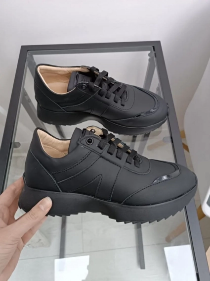 Кросівки жіночі шкіряні чорного кольору фото 10 — інтернет-магазин Tapok
