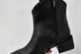 Ботинки казаки женские кожа рептилия черного цвета на каблуке зимние с замком Фото 14