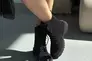 Ботинки женские замшевые черного цвета с лаковым носком демисезонные Фото 2
