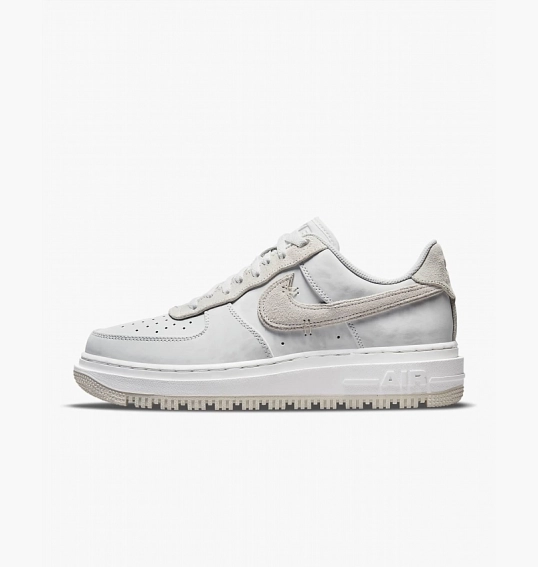 Кросівки Nike Air Force 1 Low Luxe Summit DD9605-100 фото 11 — інтернет-магазин Tapok